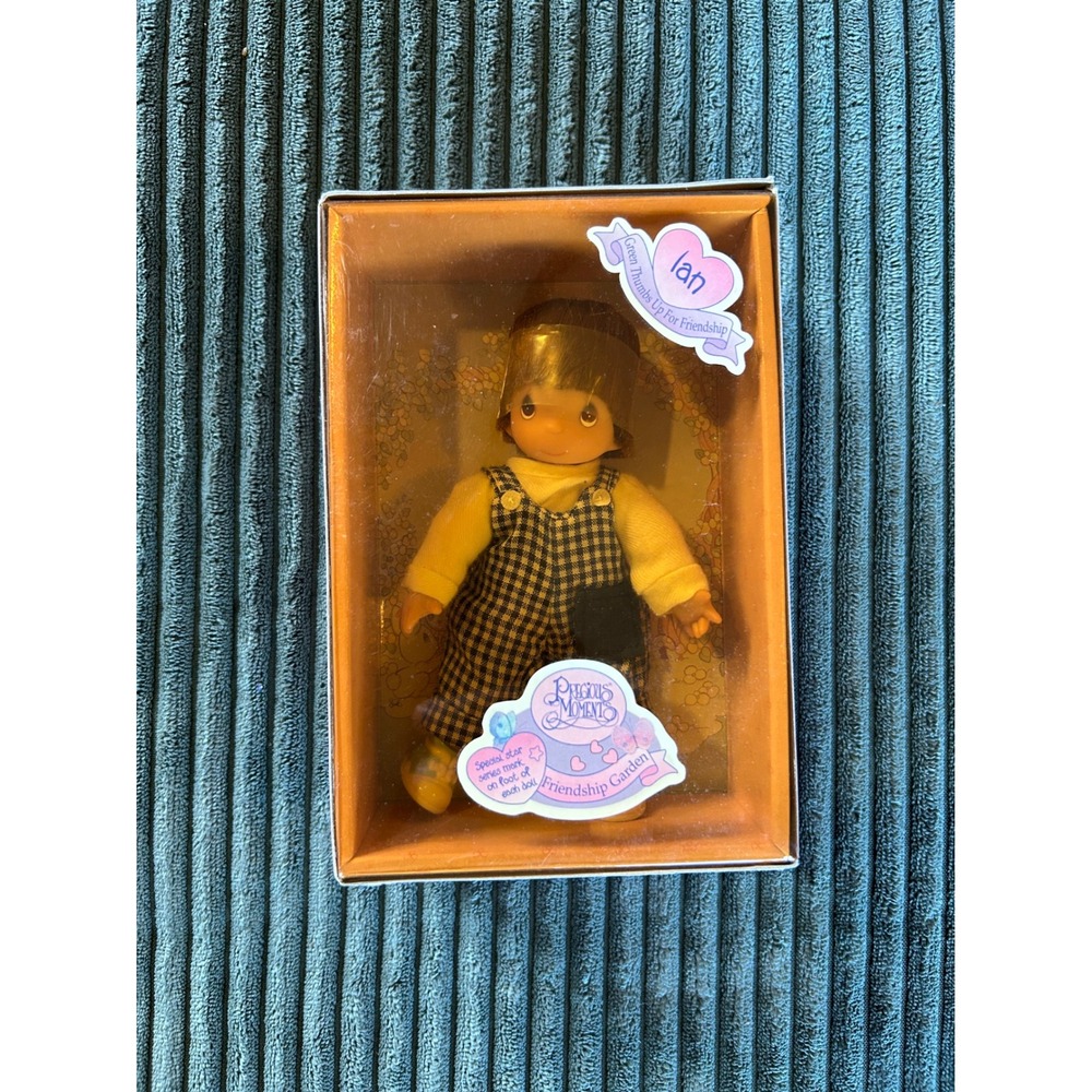 Precious Moments Ian "Green Thumbs Up For Friendship" Doll in Box Ages 3+